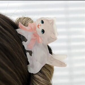 Pre-Packaged Adorable White Cat Hair Claw Clip | 3.5" Cute 3D Kitten
